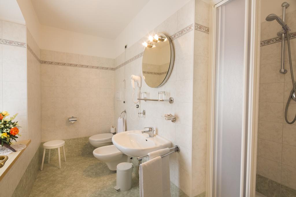 Alpino Hotel 3*